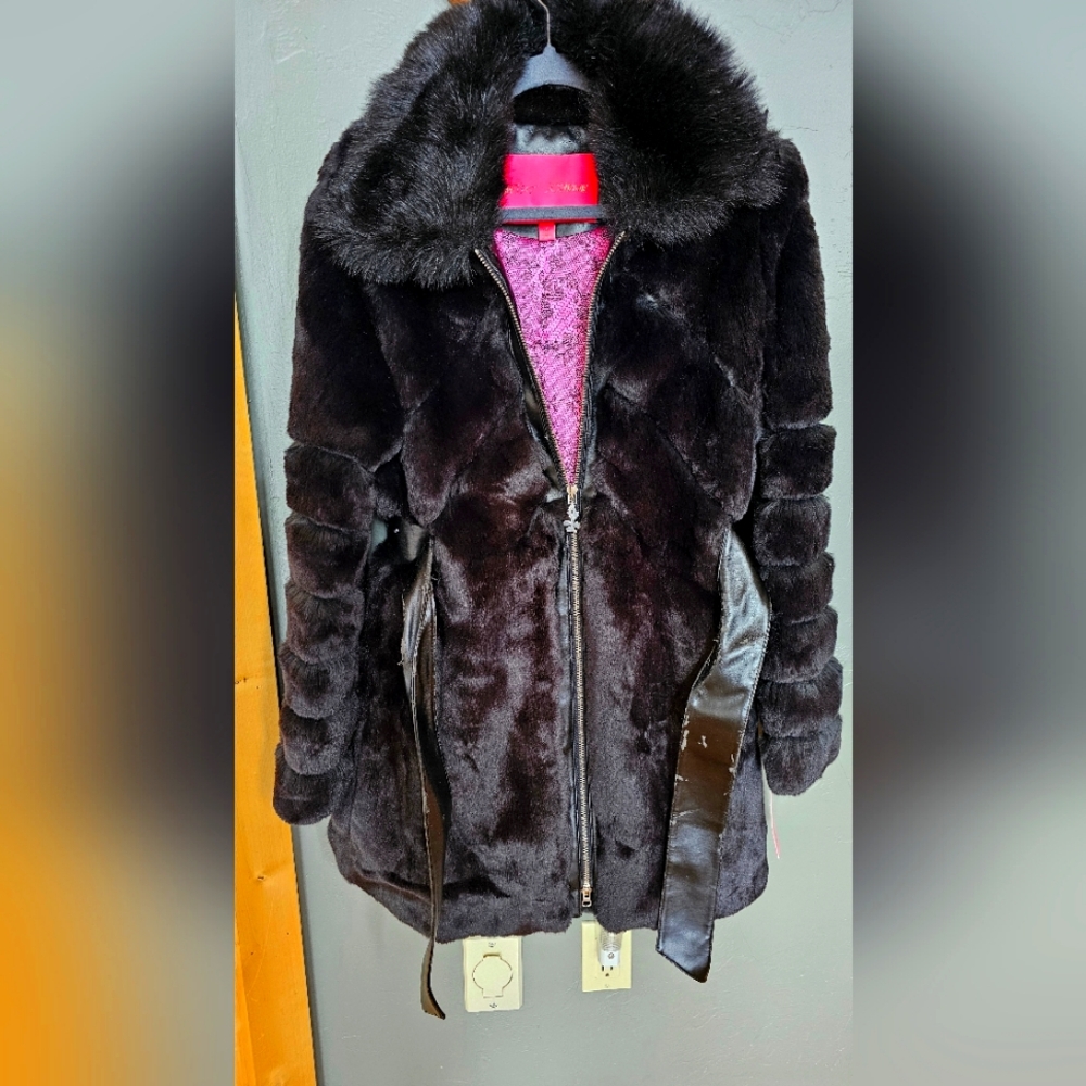Betsey Johnson faux fur coat in black Sz Small
